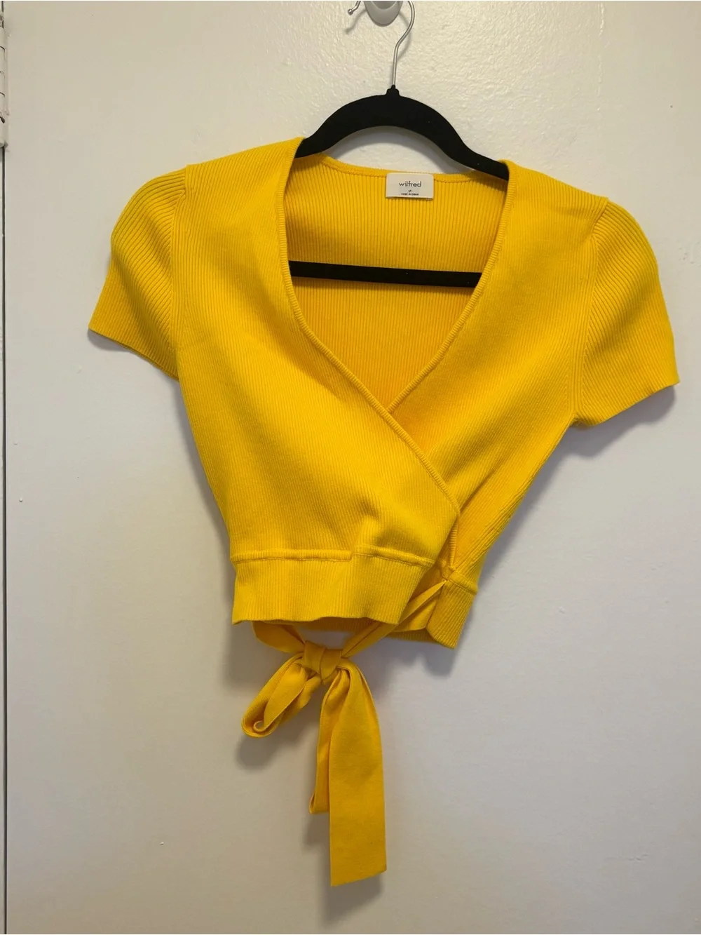 Aritzia Wilfred All tied up crop sweater Size M